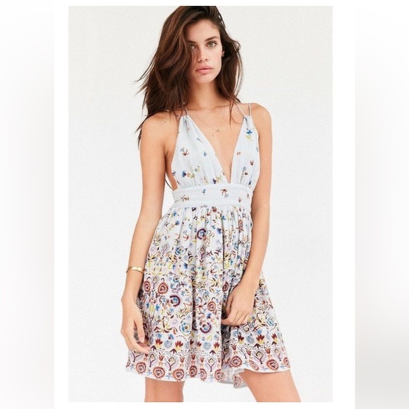 Urban Outfitters Dresses & Skirts - Urban Outfitters floral halter dress